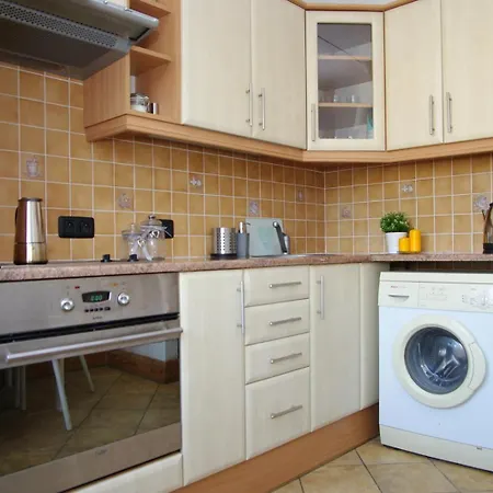 Fryderyk Dzielna Apartment *
